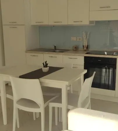Holiday home Tutyhome
